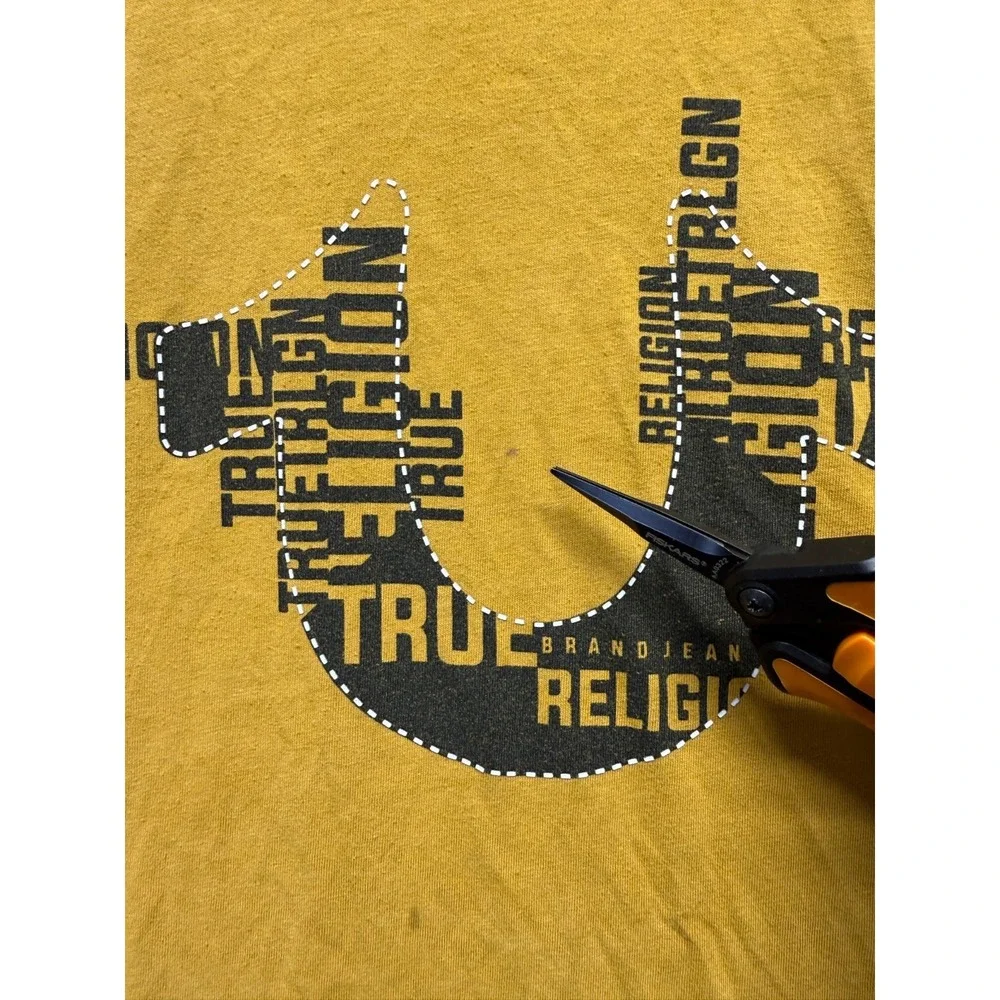 True Religion Shirt Men Large Mustard Yellow Graphic Print Horseshoe Logo Cotton